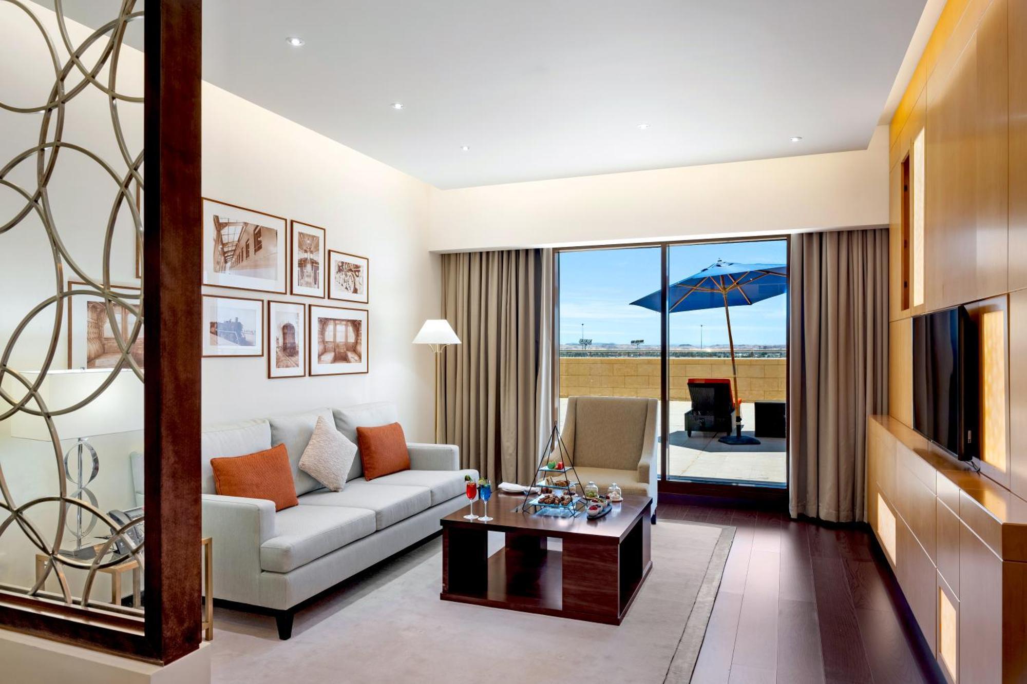 Hotel Grand Millennium Tabuk Exterior foto