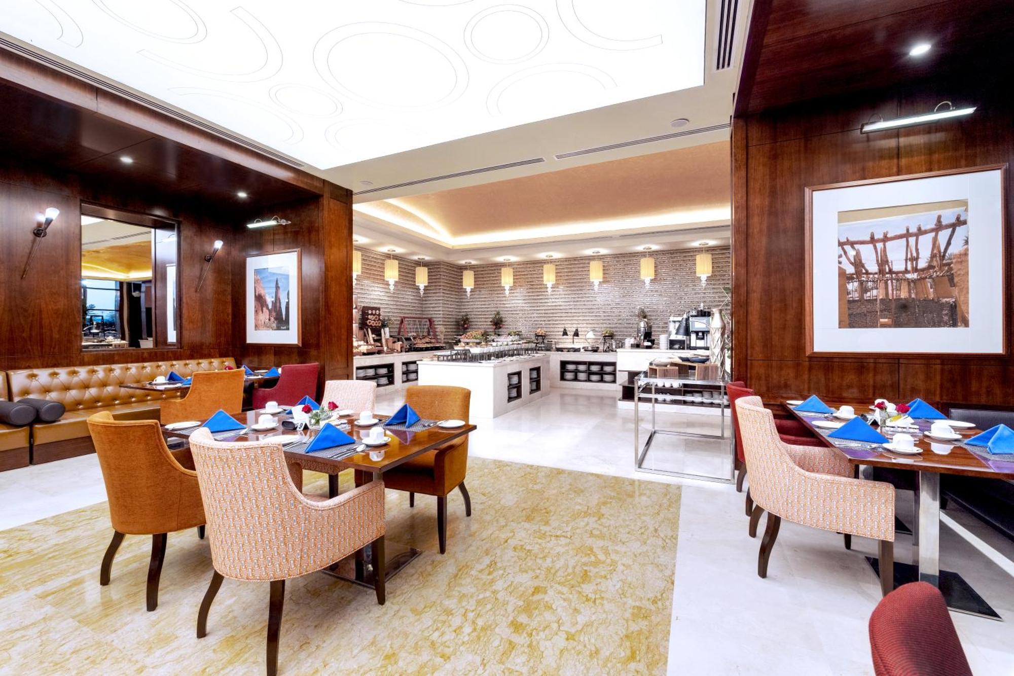 Hotel Grand Millennium Tabuk Exterior foto