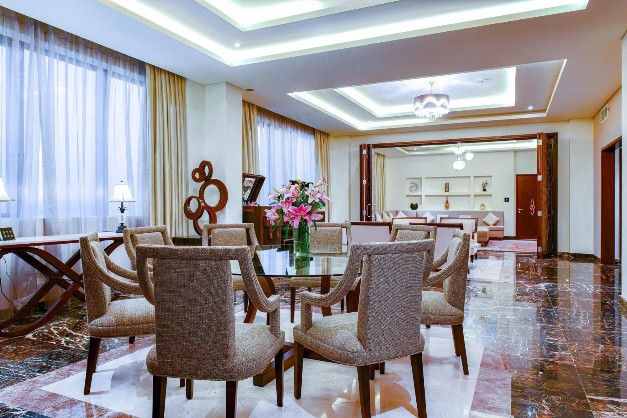 Hotel Grand Millennium Tabuk Exterior foto